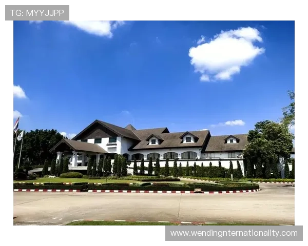 女王公园巡游者俱乐部：探索绿意盎然的都市绿洲与历史魅力